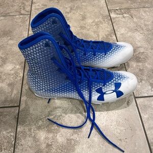 NWOT Under Armour cleats. Blue and white. Size 11